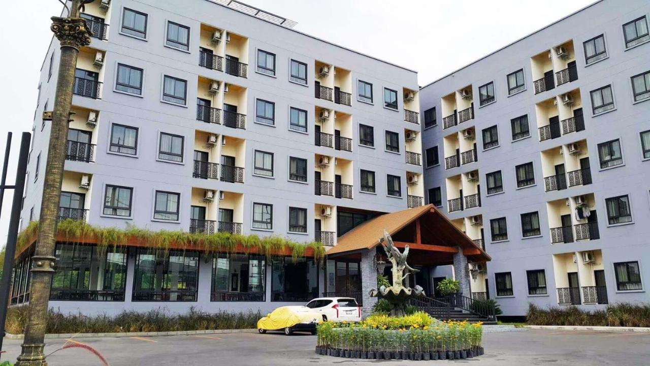 Hotel Iya パトゥムターニー エクステリア 写真